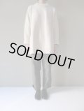 FIRMUM　スーパー100ミュールツィードウール横編みニットプルオーバー　OFF WHITE