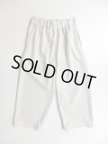 NO CONTROL AIR　トップポリエステルツイルシュリンクストレートパンツ　Greyish White