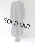 atelier naruse　綿麻バックサテンロングシャツ　スミクロ