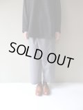 NO CONTROL AIR　ウールポリエステルストレッチカルゼタイパンツ　Off White&Black