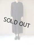 NO CONTROL AIR　アセテート＆ポリエステルライトクレープダブルクロスVネックロングドレス　Black