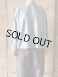 NO CONTROL AIR　60/-ポリエステルタイプライター・製品染め スタンドカラープルオーバーシャツ　Ice Blue