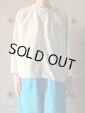   ● NO CONTROL AIR　60/-ポリエステルタイプライター・製品染め ノーカラーシャツ　Powdery White