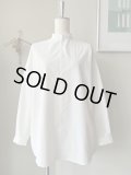 NO CONTROL AIR　ストレッチポリエステル・マットタイプライタースタンドカラープルオーバー【DR_NC0514PO】Off White