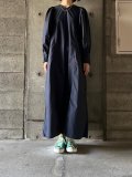 【SALE40%OFF】UNIVERSAL TISSU　ナチュラルタイプライタータックスリーブOP　ネイビー