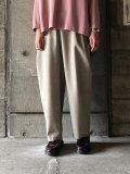  ○ NO CONTROL AIR　グランピアンウール・ドライハードツイル モモヤマパンツ【DR_NC1904PF】Beige top