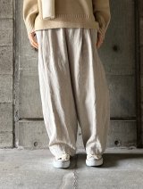  atelier naruse　リネンタックパンツ【na-f05105】ベイジュ