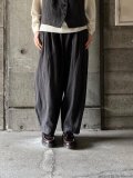 【SALE20%OFF】atelier naruse　リネンタックパンツ【na-f05105】チャコール