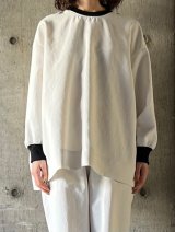 NO CONTROL AIR　マカロニポリエステル・タッサー クルーネックプルオーバー【LE_NC0203PO】Off White