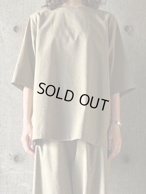 画像1: FIRMUM　ラミー＆ソロテックス・マットトロピカル ボートネックブルオーバー【LE_FR0102PO】SAFARI BEIGE