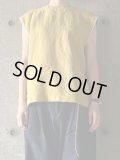 atelier naruse　リネンノースリーブブラウス +リブ【na-f02075】mustard