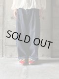 atelier naruse　コットンデニムタックパンツ【na-s05106】インディゴ