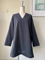 NO CONTROL AIR　エアベント・メッシュタフタ Vネックプルオーバーシャツ【LE_NC1002PO】Black