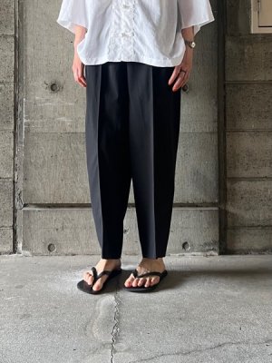 画像1:  NO CONTROL AIR　強撚ポリエステル・ストレッチポプリン 三日月パンツ【LE_NC0610PF】Black