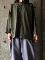 NO CONTROL AIR　ストレッチポリエステル・マットタイプライター クルーネックカーディガン【SN_NC0511CD】Olive