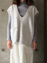  CLOSELY　deep V-neck vest【CLO430】white-silver