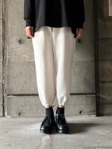 NO CONTROL AIR　ポリエステル・スプリンギィ ダンボールニット ジョガーパンツ【SN_NC207TP】Cream