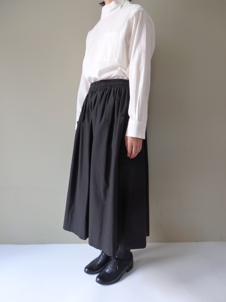 atelier naruse アトリエナルセ / コットンパッチポケットスカート 