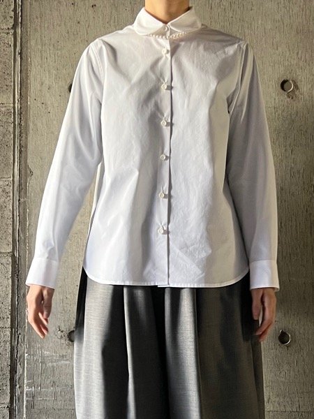 画像1: atelier naruse　フォーマル コットン丸衿シャツ【na-F02039】ホワイト (1)