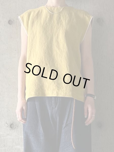 画像1: atelier naruse　リネンノースリーブブラウス +リブ【na-f02075】mustard (1)