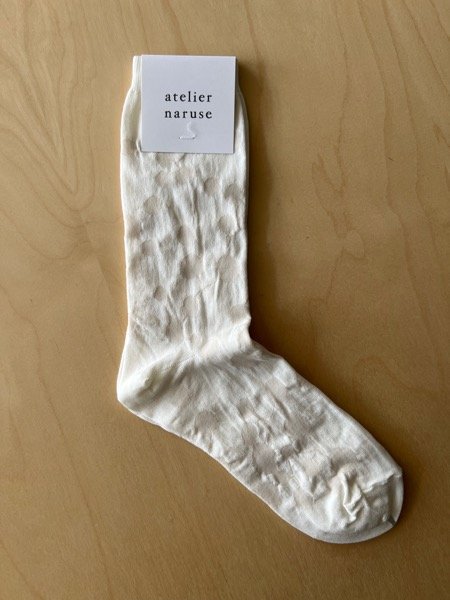 画像1: atelier naruse　コットン〜planet〜ミドルソックス【naya-73】off white (1)