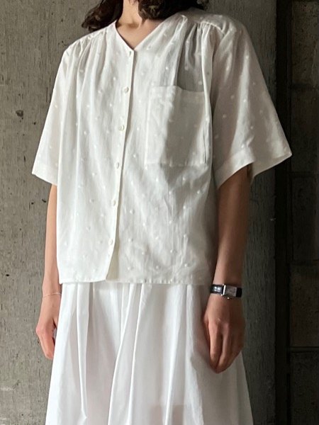 画像1: atelier naruse　コットンリネン〜mizutama〜Vネックブラウス【na-f02069】off white (1)