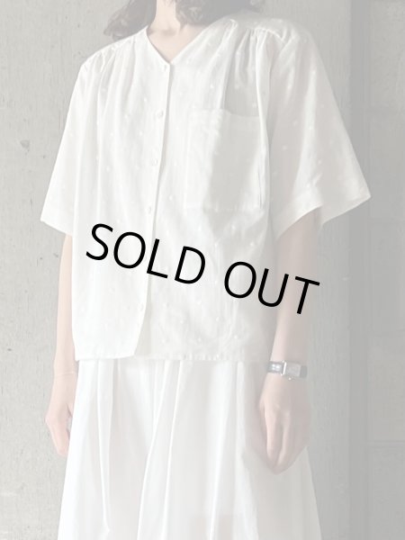画像1: atelier naruse　コットンリネン〜mizutama〜Vネックブラウス【na-f02069】off white (1)