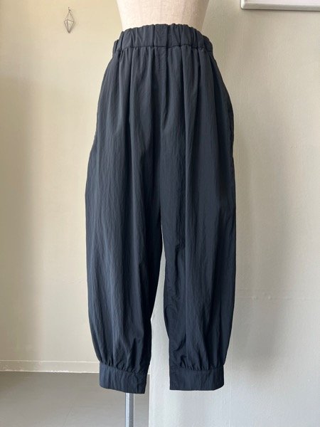画像1: NO CONTROL AIR　ヴィスコース＆ナイロン・ライトポプリン アラジンパンツ【LE_NC1308PF】Black (1)