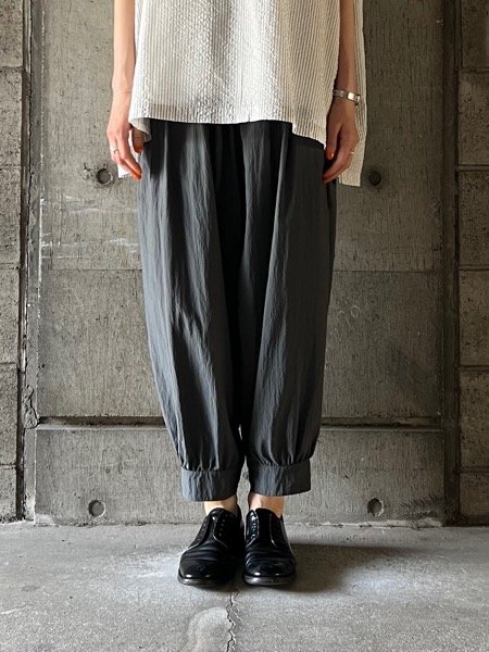 画像1: NO CONTROL AIR　ヴィスコース＆ナイロン・ライトポプリン アラジンパンツ【LE_NC1308PF】Mid Grey (1)