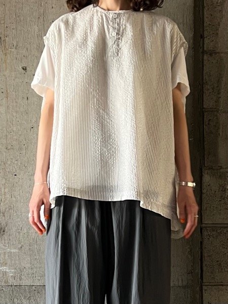 画像1: FIRMUM　1/80スターチコットン・ストライプローン オーバーベスト【LE_FR1205VT】LIGHT GREY × OFF WHITE (1)